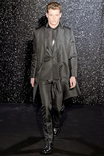Look 22